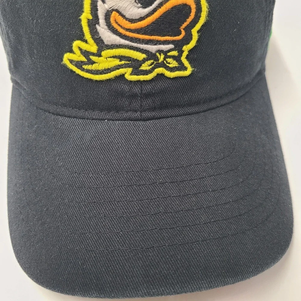 Oregon Ducks Hat Strapback Zephyr Black NCAA University‎ Puddles Mascot Logo Men